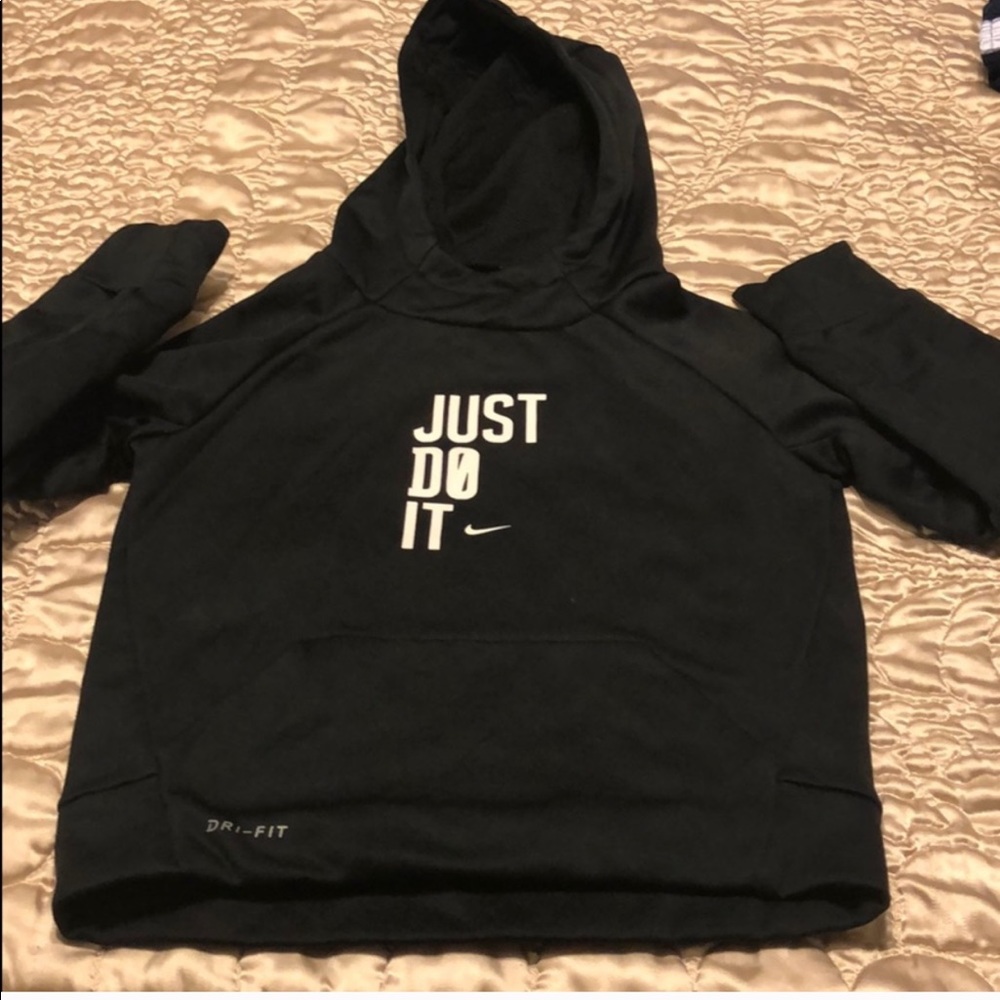 TWO!! 2 Nike 4xs hoodies boys
